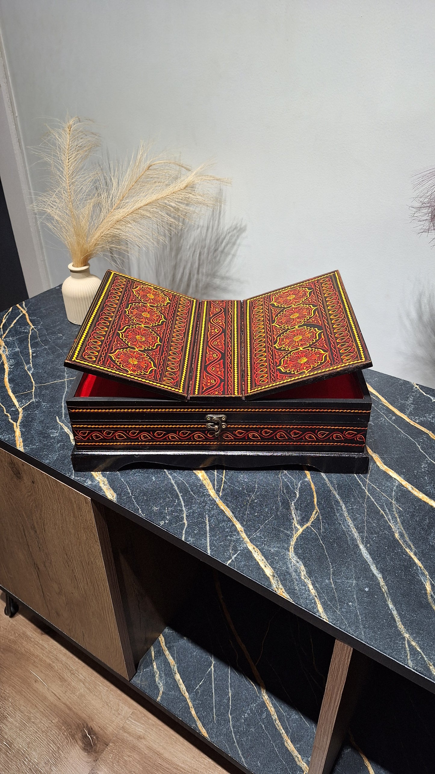 Quran e pak Holder Naqshi (with stand)