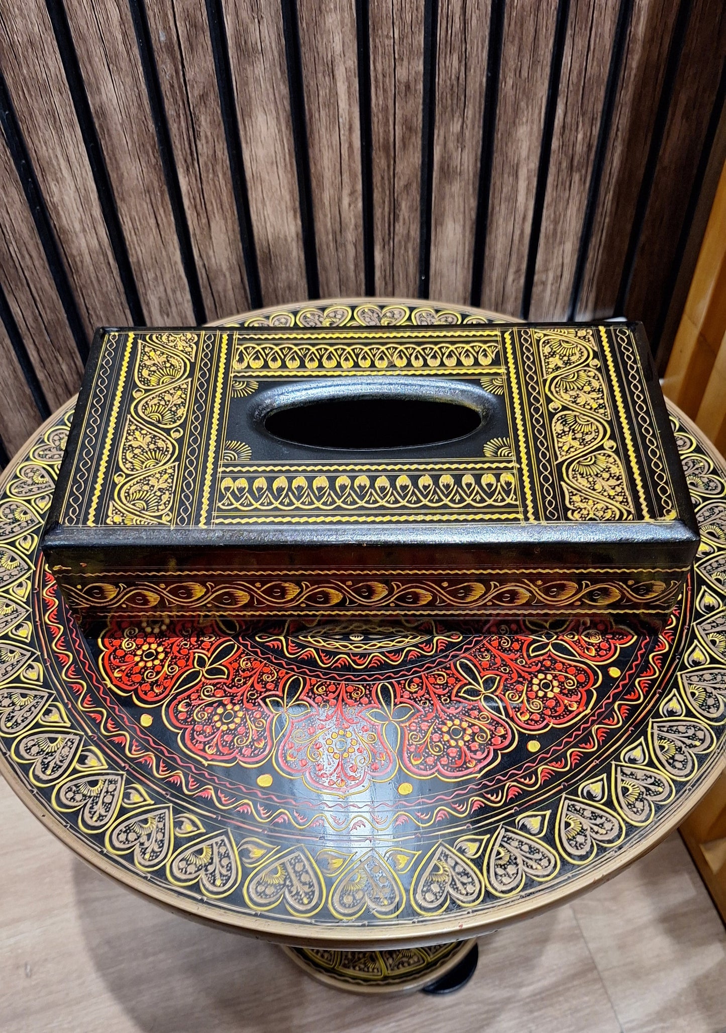 Tissue Box Naqshi